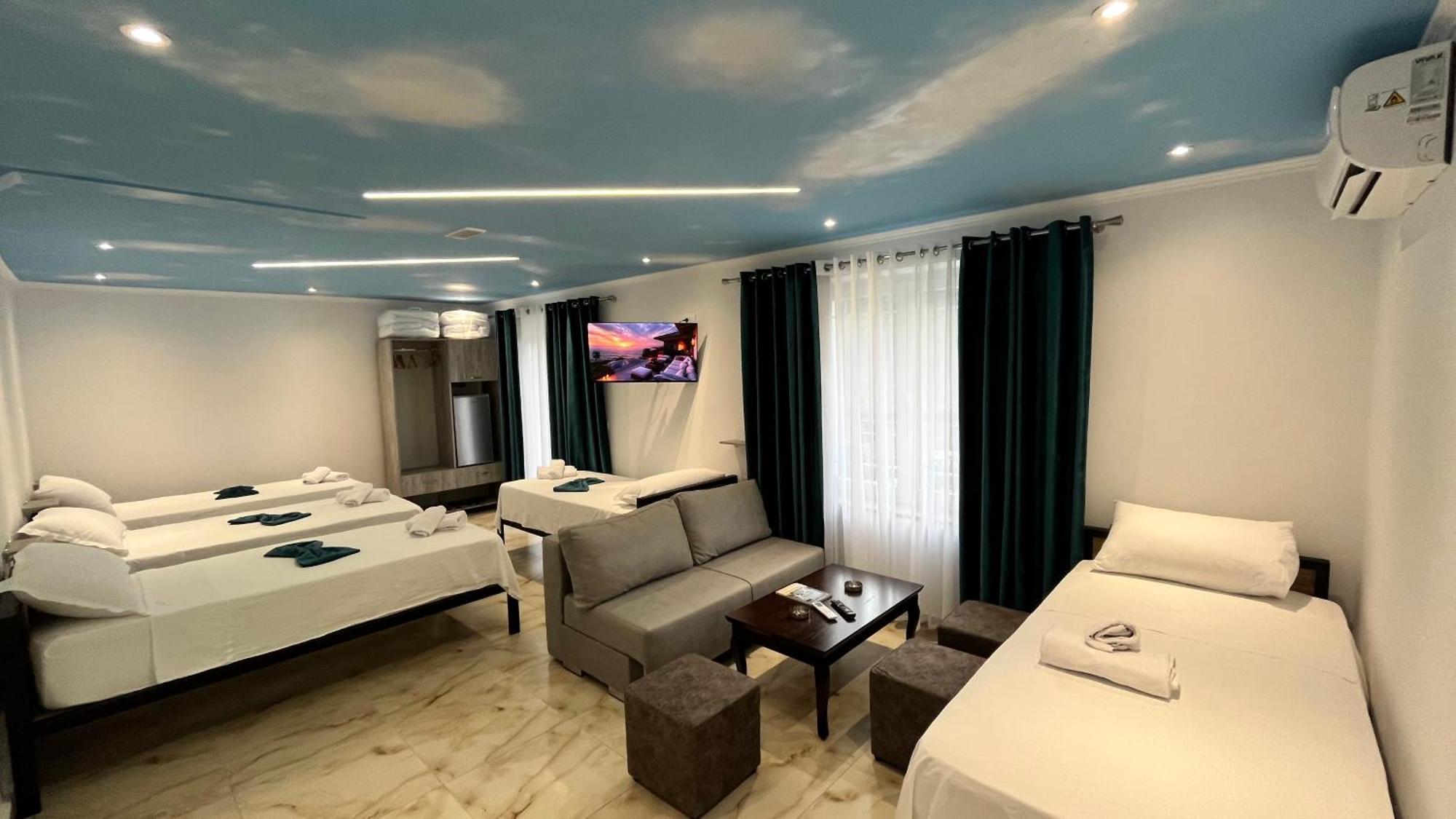 Hotel Davids Koman Экстерьер фото