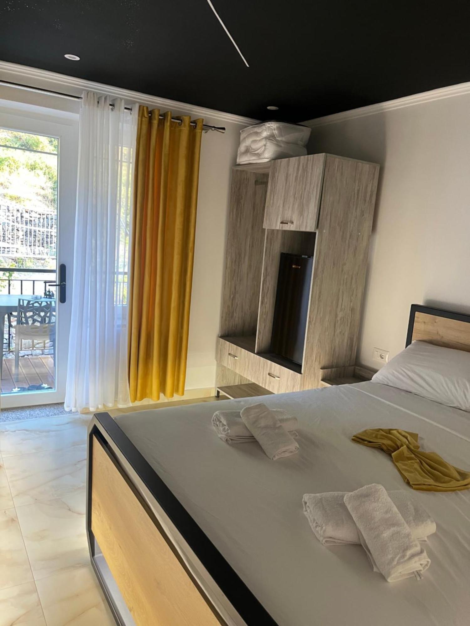 Hotel Davids Koman Экстерьер фото